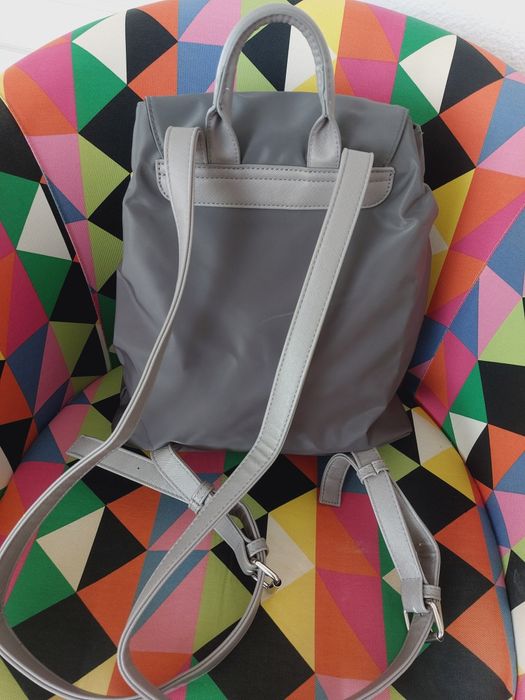 Geantă ghiozdan material impermeabil NOU