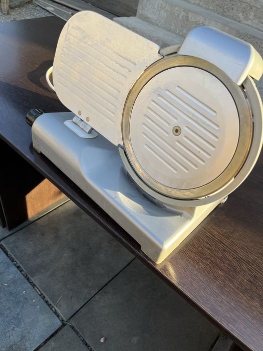 Ломтерезка   для мяса электрическая