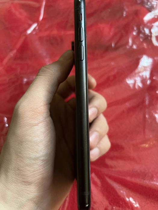 Iphone XR sotiladi