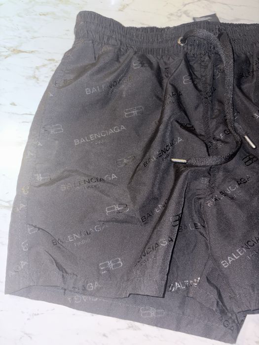 Balenciaga short (къси гащи)