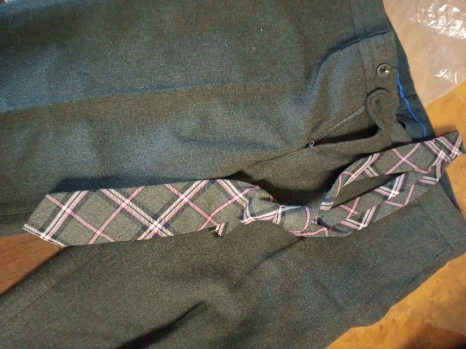 Продам школьную форму серого цвета