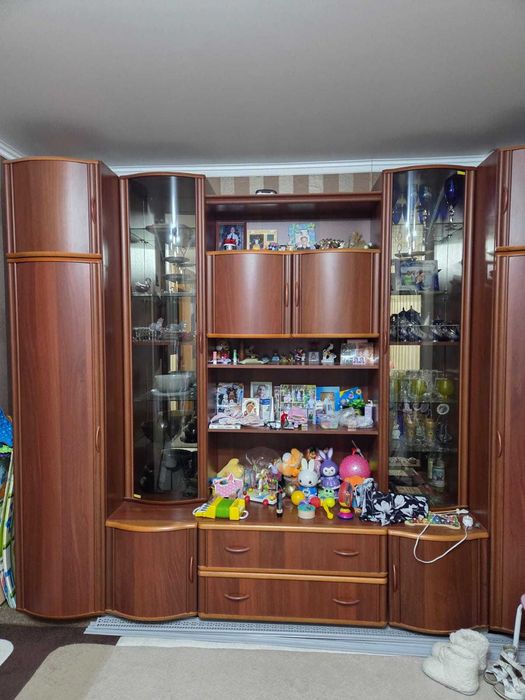 Продам стенку в гостиную