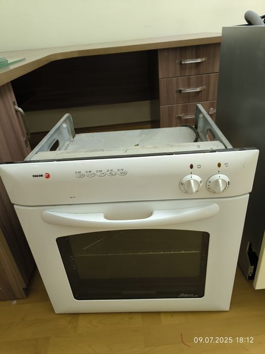 Встраиваемый духовой шкаф