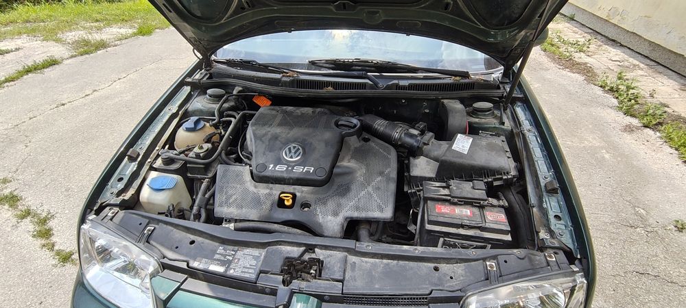 VW Bora 1.6i  101