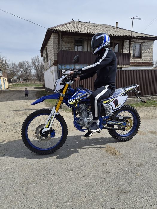 Мотоцикл эндуро продам