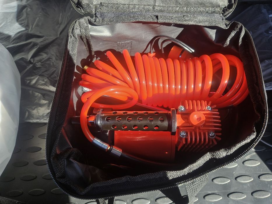 Продам компрессор.