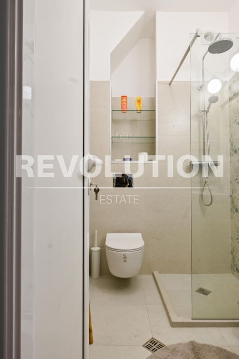 Дава се под наем Двустаен апартамент в София, Център - 68 кв.м за 600 € - Снимка #11