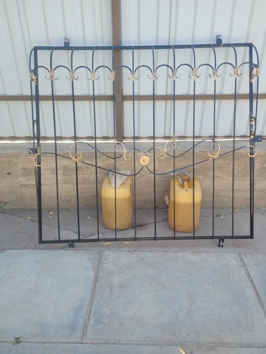 Решетка на окно железное