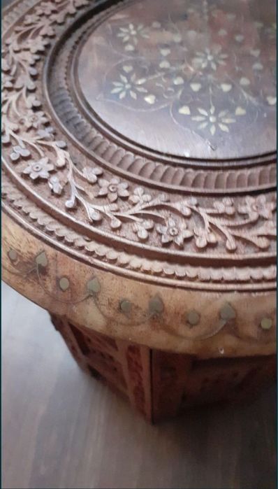 scaun sculptat minutios