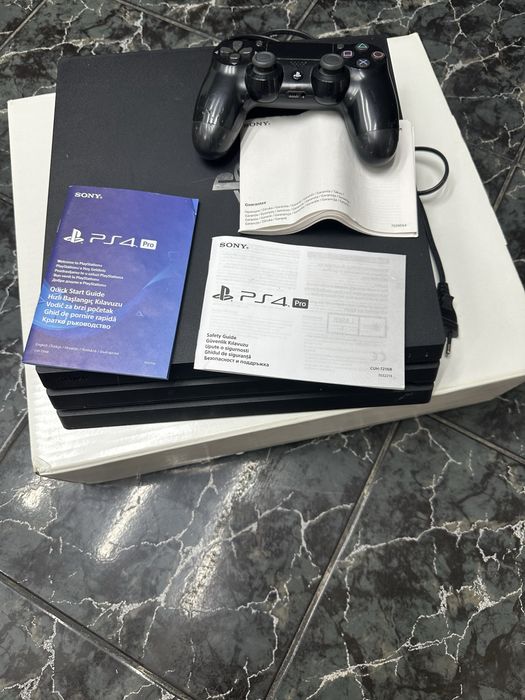 Ps4 pro 1 tb cu un controller