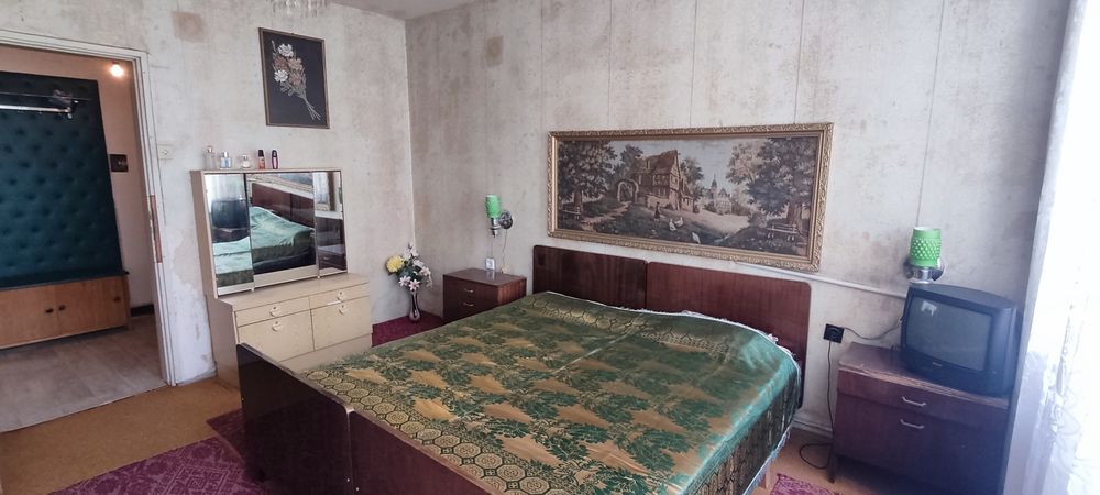 Отдава апартамент под наем в западната част на Казанлък