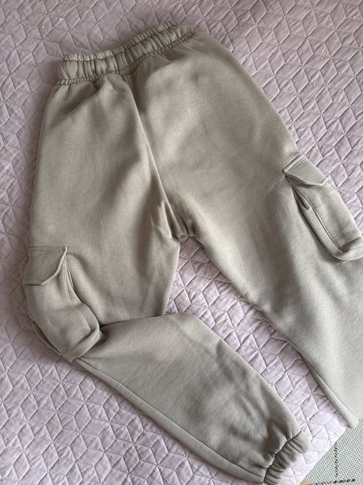 Спортен комплект ……………………………………………….;;……………………………………………………………..