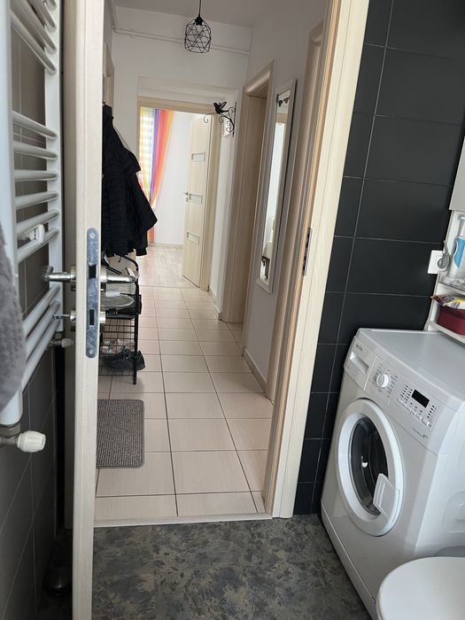 Vand apartament 3 camere, decomandat, în cartierul Arhitecțiilor. Prop