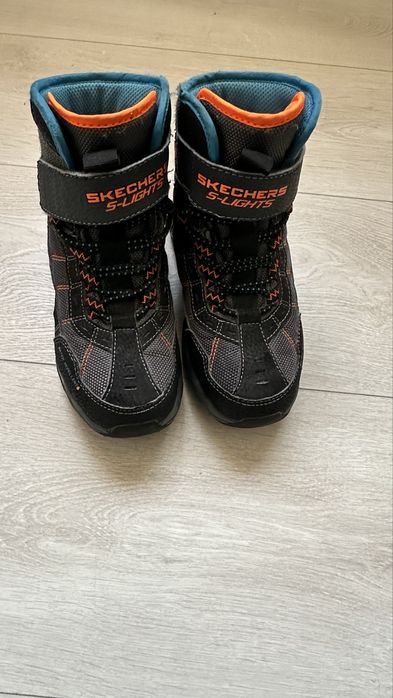 Ghete SKECHERS copii cu luminite marimea 28