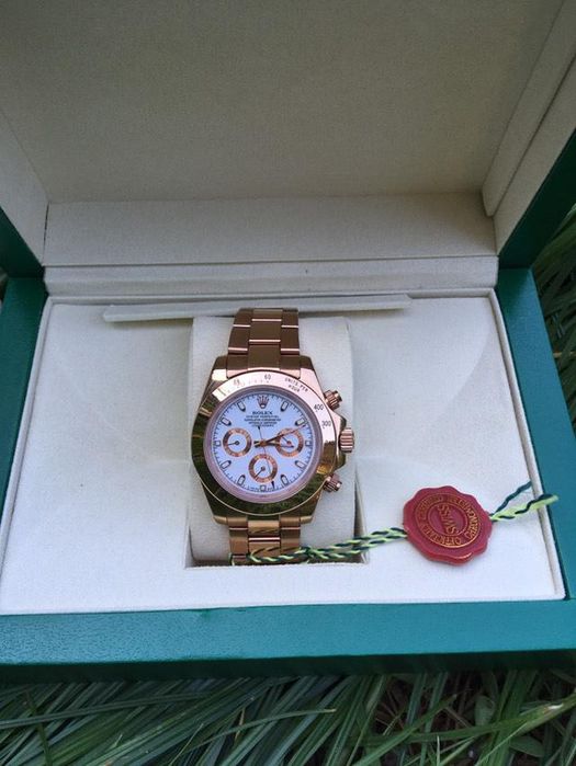 Rolex Daytona Cosmograph Automatic Mexanika chasi soat watch sotiladi