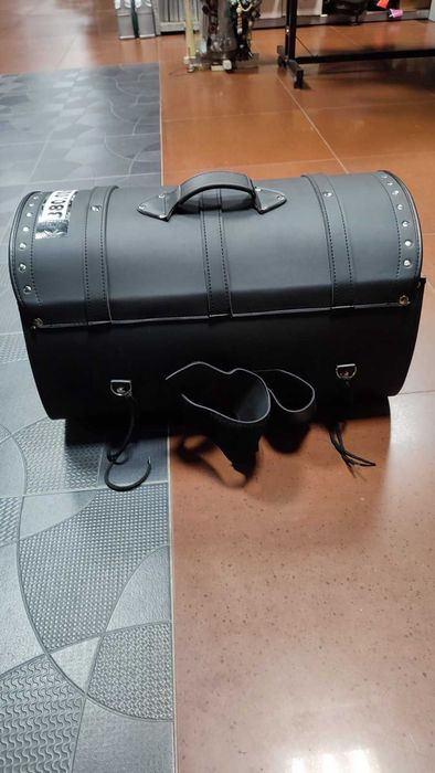 Нови кожен куфар дисаги за чопър рокер мотор мото багаж нови кожени