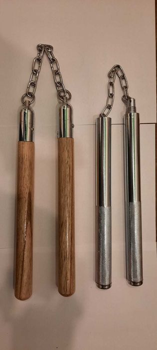 Vând cuțite diverse