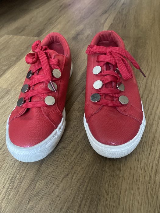 Дамски кецове/Обувки/червени