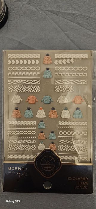 Декоративни камъни, мъниста и стикери за маникюр