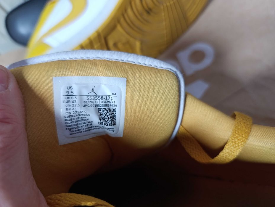 ''Nike Air Jordan 1 Retro Low Pollen''оригинални маратонки 43 номер