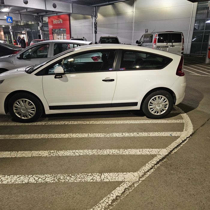 Vând Citroen C4 2010
