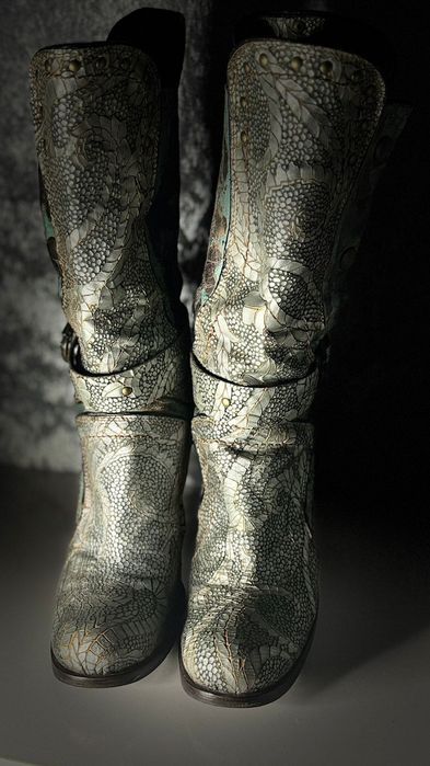 Botine DEBUT, superbe, piele naturala cu detalii unice