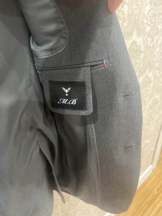 Продам костюм брючный для школы Білім