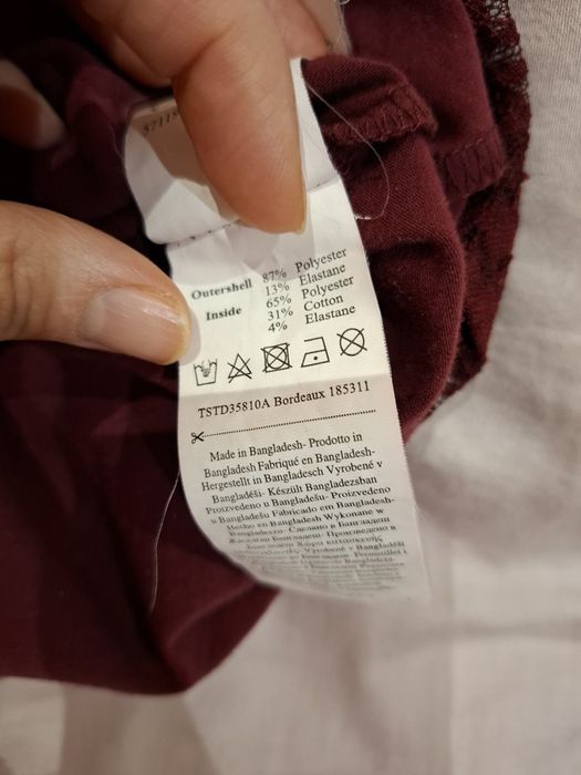 Червена дантелена блуза