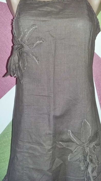 Rochie Unicat din in cu aplicatii florale franjurate volane asimetrice