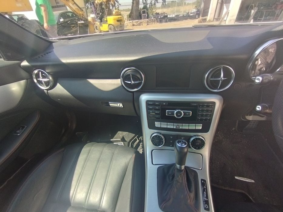 Mercedes SLK R172 на части