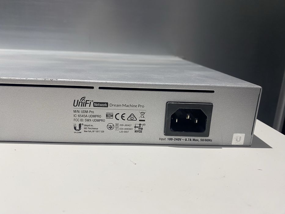 Ubiquiti UniFi Dream Machine Pro (UDM-Pro)