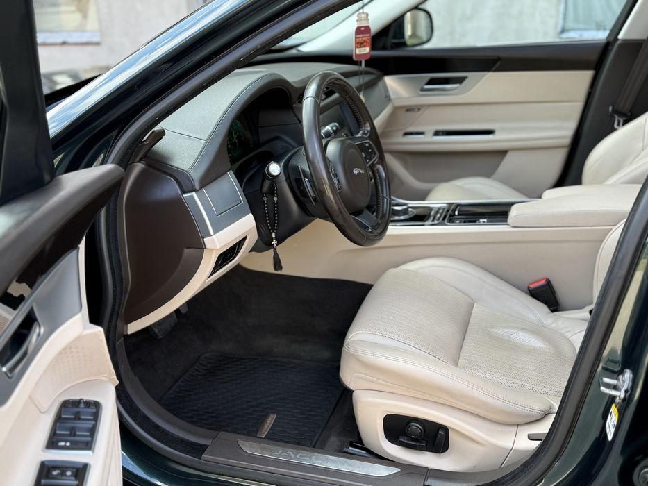 Jaguar XF 2017 * 2.0d * Cutie Automată * Panoramic * Accept Schimb ‼️