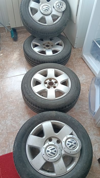 Vând jante aliaj Volkswagen Jetta 2006 diametrul 15