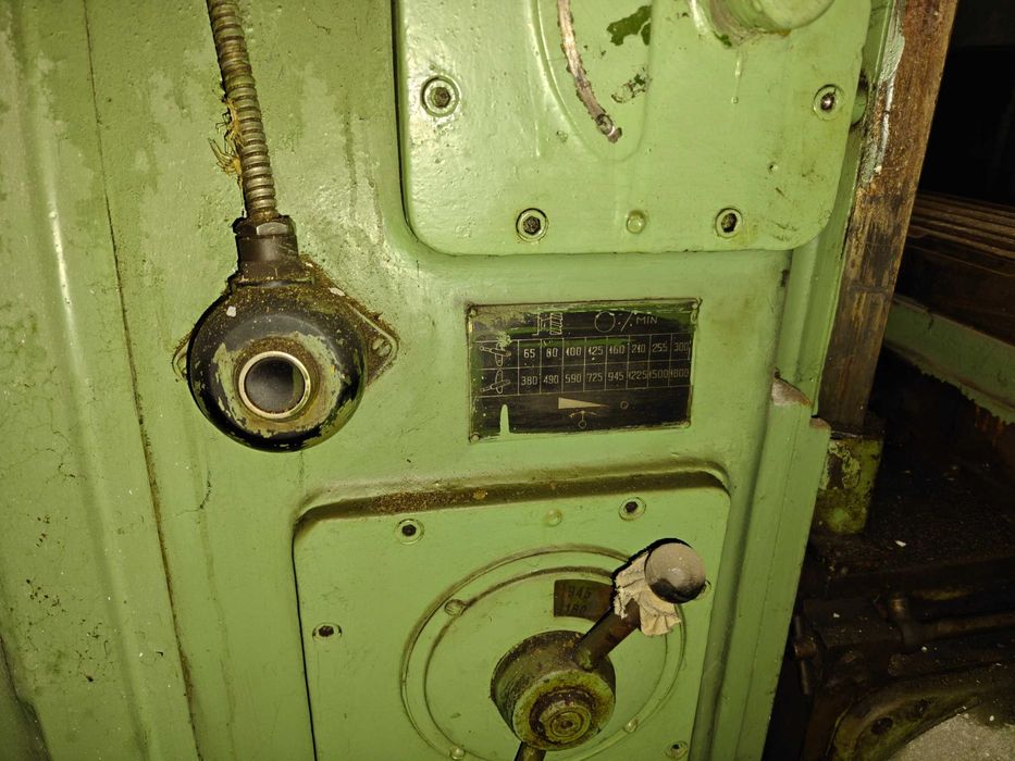 Продам фрезерный станок 6Н81