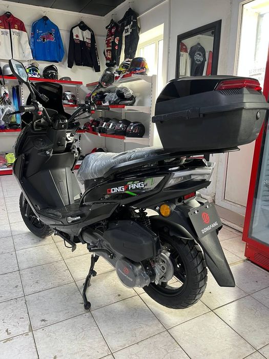 Макси скутер 150 новый