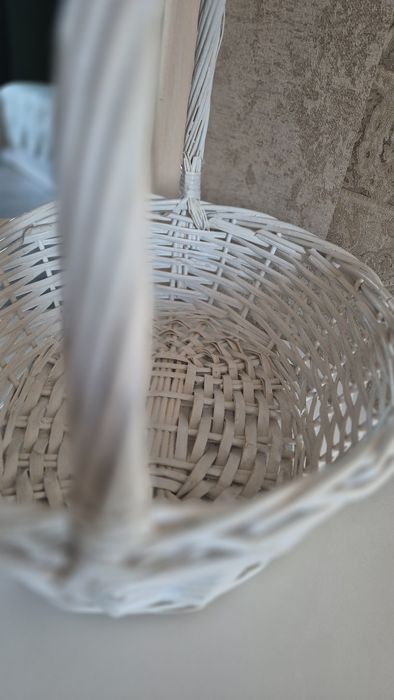 Продам корзину плетёную