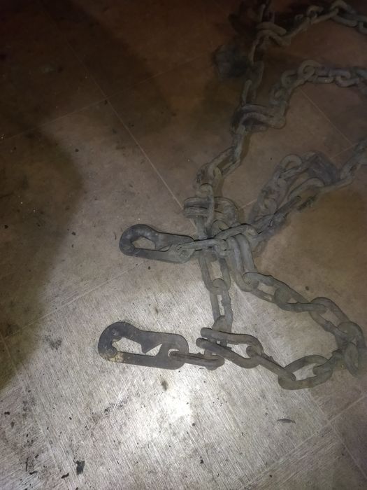 Цепи на колеса, на грузовик.