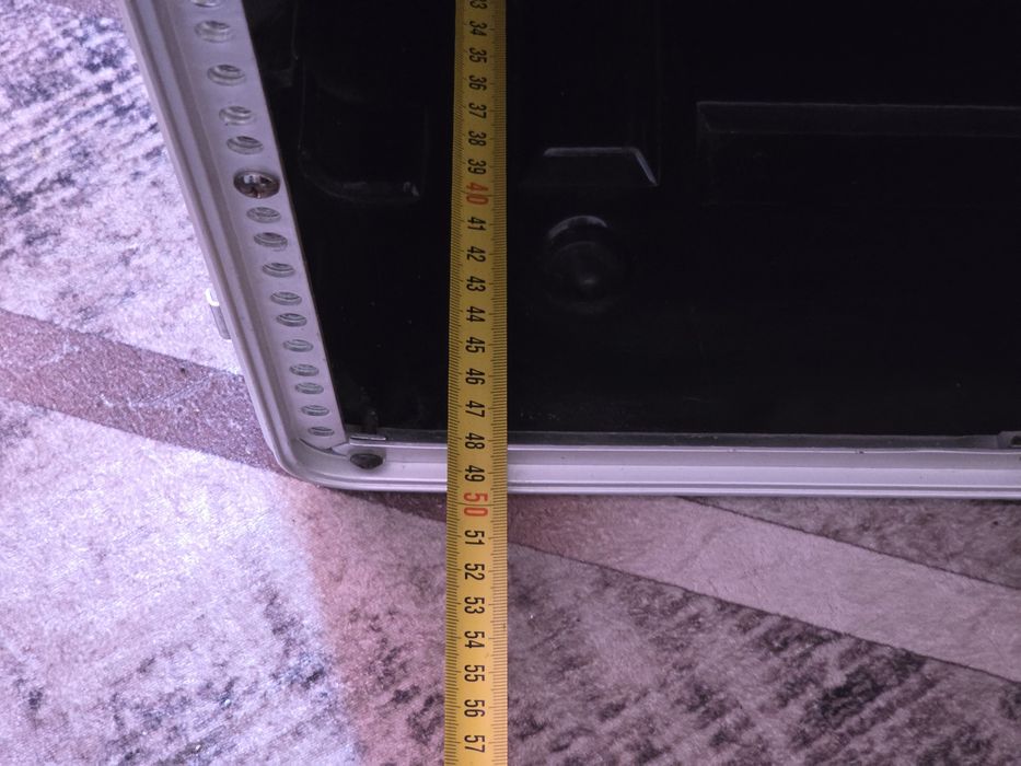 Disponibil Rack 19 inch
