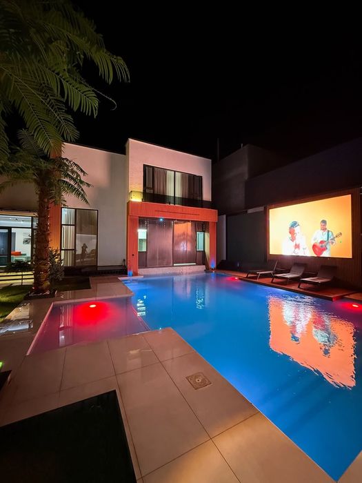 HI-TECH dacha ”MMM House” 15 kishigacha beriladi