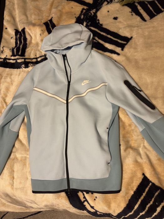 Горнище “Nike Tech Fleece”