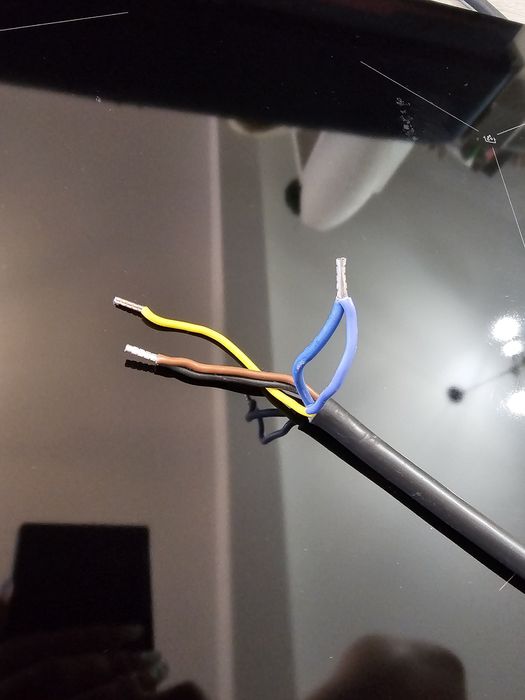 Plită inducție Electrolux EIS62443 – funcțională, sticlă spartă (