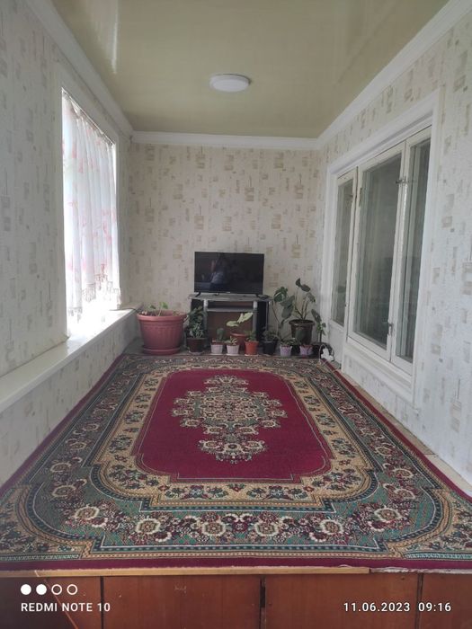 Kvartira 2 honali sotiladi