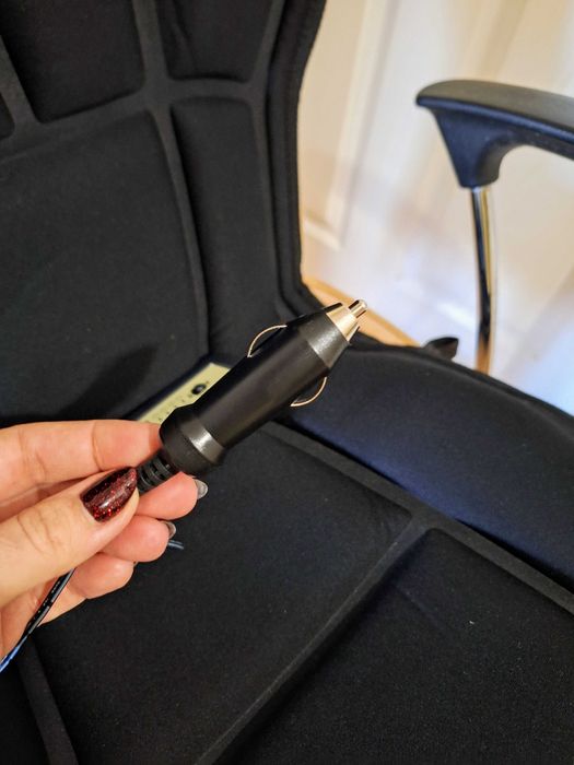 Затопляща масажираща седалка за автомобил