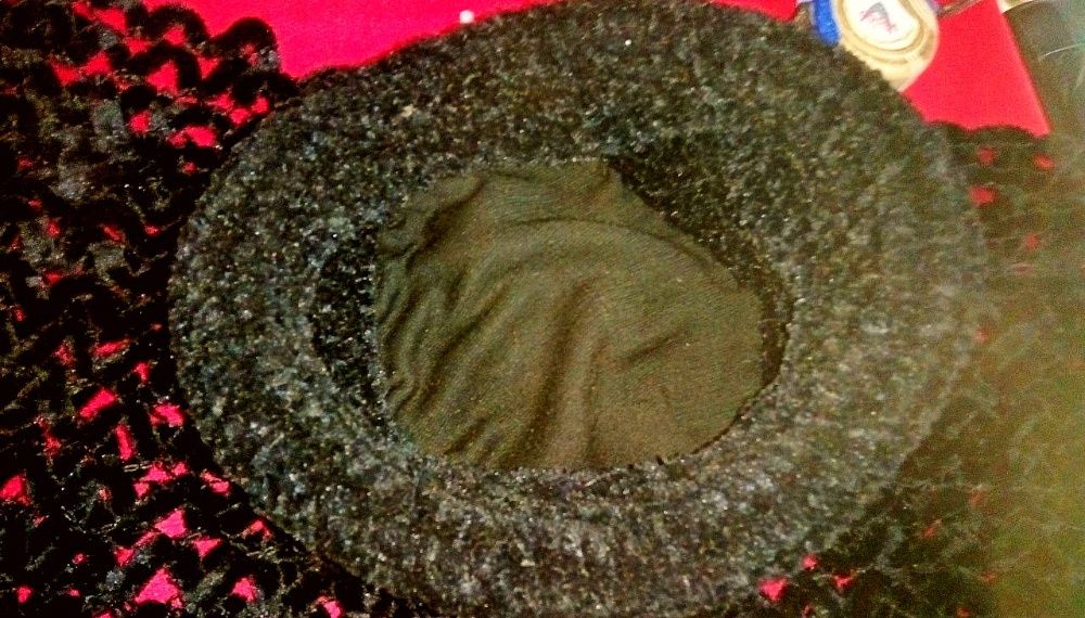 Дамски шал и шапка черен и сив шал