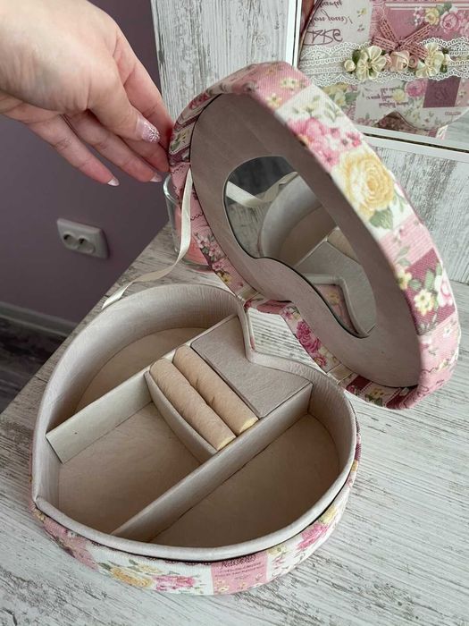 Кутийка за бижута