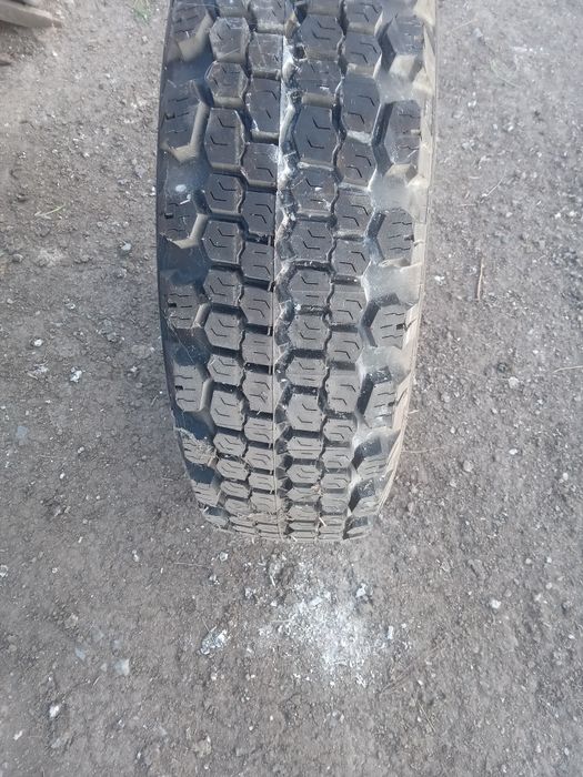 Шины Уаз новые с камерой