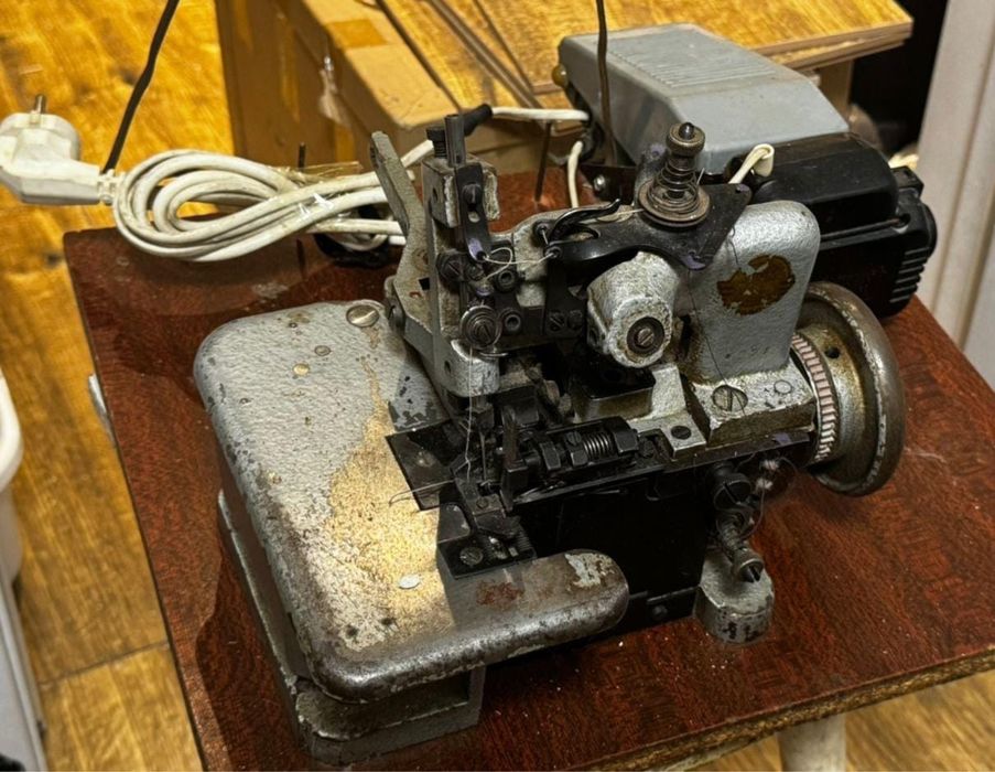 Продам производственный оверлок