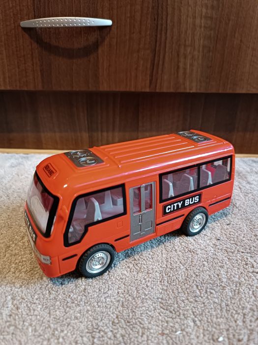 Jucarii mașinuțe si utilaje