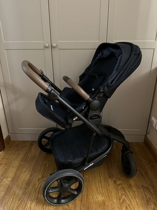 Продам коляску easywalker