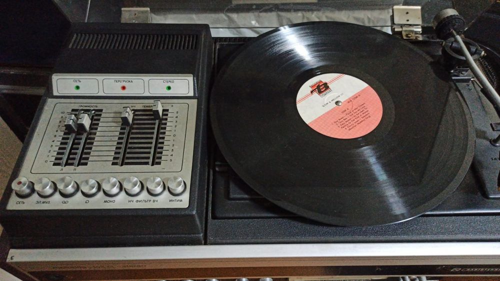 Виниловый проигрыватель Мелодия 103